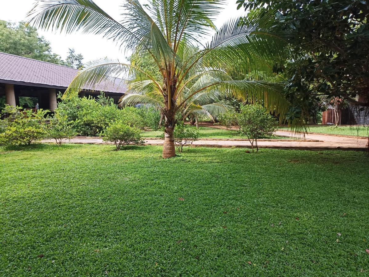 Kaveri Resort Sigiriya Exterior photo